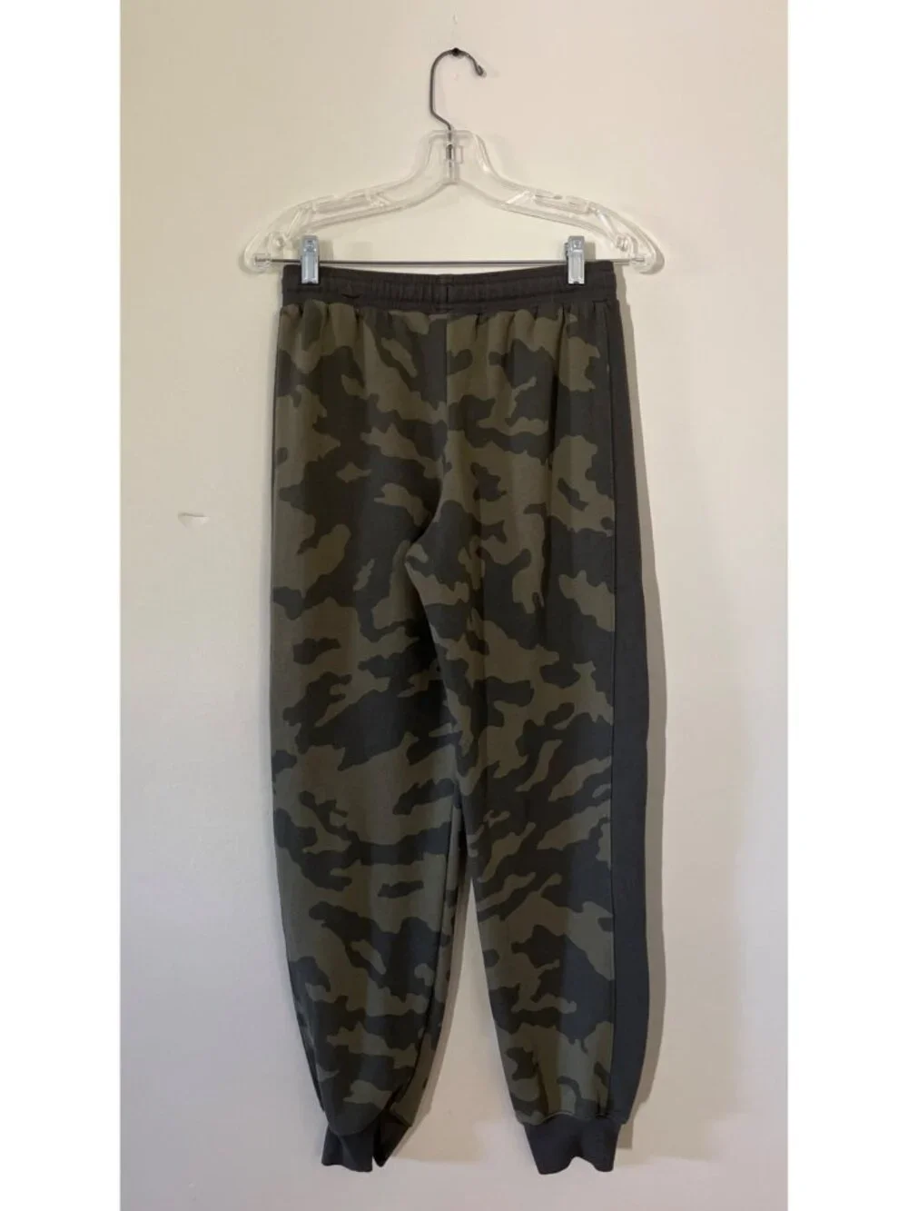 Under Armour Boys XLarge Camouflage Camo Sweatpants Drawstring Joggers